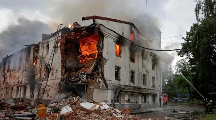 Russian attack kills at least 3 in Kharkiv; Ukraine drone injures 2 near Moscow